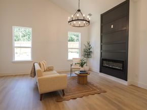 2833  Avenue L  , Fort Worth Texas 76105