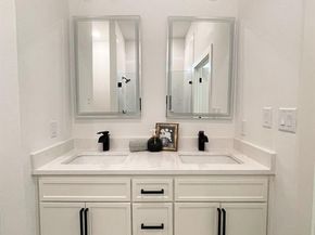 2833  Avenue L  , Fort Worth Texas 76105