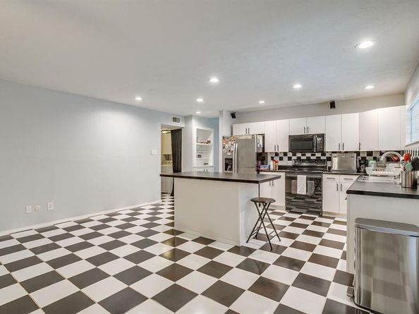 4610  Bridgeport Drive , Garland Texas 75043