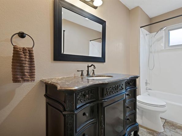 320  Fairhavens Drive , Grand Prairie Texas 75050