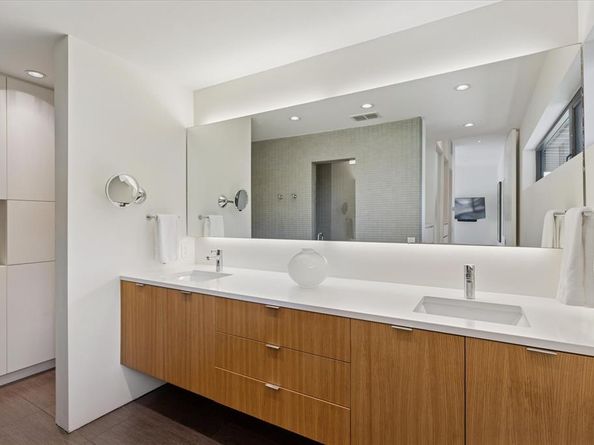 10752  Wyatt Circle , Dallas Texas 75218