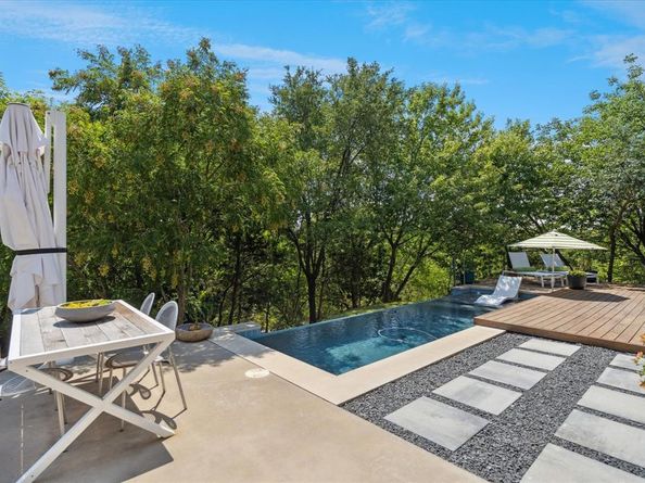 10752  Wyatt Circle , Dallas Texas 75218