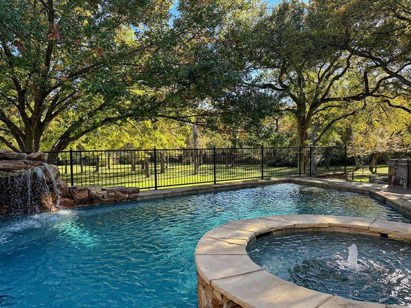4735  Stonehollow Way , Dallas Texas 75287