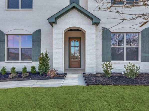 790  Sterling Drive , Benbrook Texas 76126