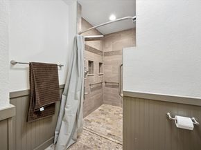 524  Highland Park Drive , Hurst Texas 76054