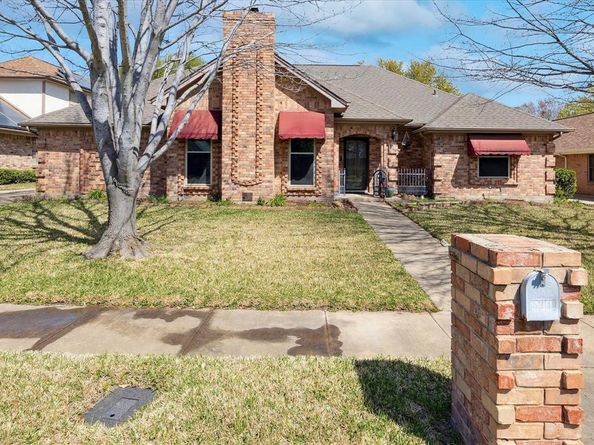 524  Highland Park Drive , Hurst Texas 76054
