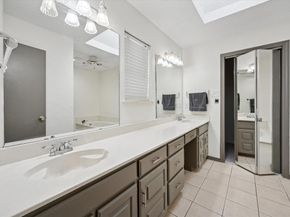 524  Highland Park Drive , Hurst Texas 76054