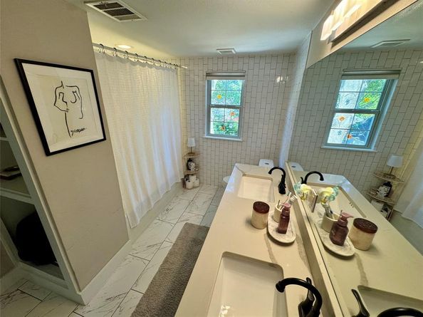 6867  Gaston Avenue , Dallas Texas 75214