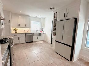 6867  Gaston Avenue , Dallas Texas 75214