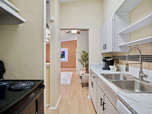 2627  Douglas Avenue  206, Dallas Texas 75219