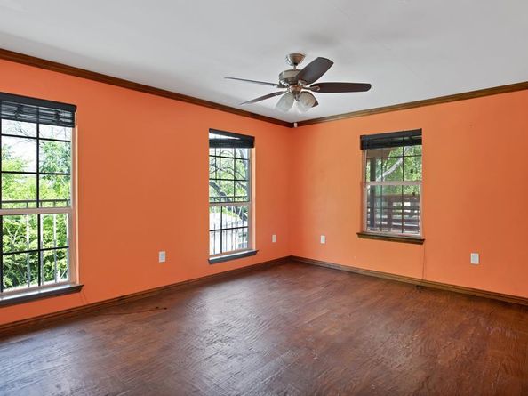 1919  Muncie Avenue , Dallas Texas 75212