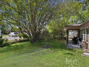 1919  Muncie Avenue , Dallas Texas 75212