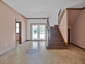 1919  Muncie Avenue , Dallas Texas 75212