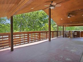 1919  Muncie Avenue , Dallas Texas 75212