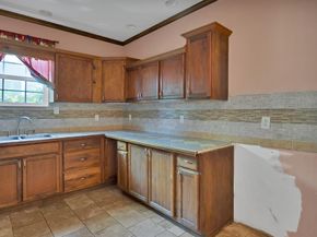 1919  Muncie Avenue , Dallas Texas 75212