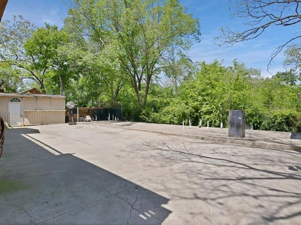 1919  Muncie Avenue , Dallas Texas 75212