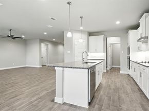 205  SYDNEY Lane , Mansfield Texas 76063