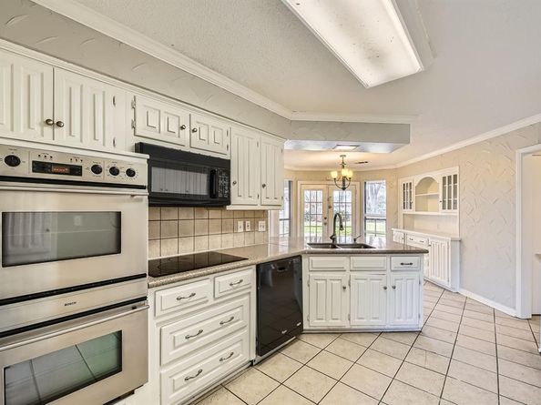 2809  Pinehurst Drive , Plano Texas 75075