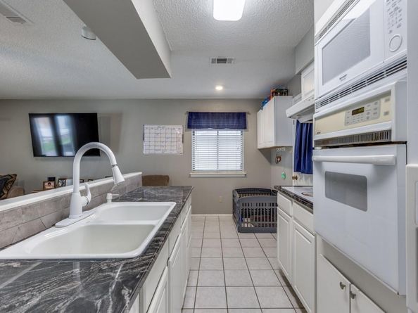 5612  Macrae Street , Haltom City Texas 76148