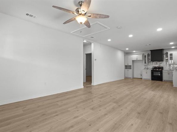 1037 E Richmond Avenue , Fort Worth Texas 76104