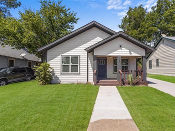 1037 E Richmond Avenue 