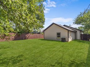 1037 E Richmond Avenue , Fort Worth Texas 76104