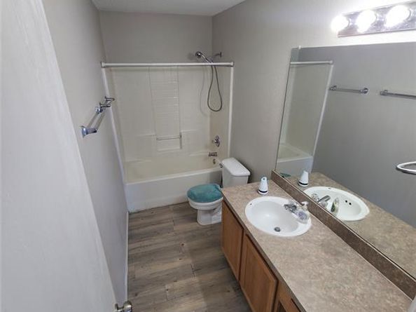 301  Ensenada Plaza , Dallas Texas 75211