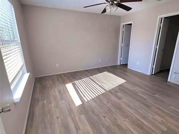 301  Ensenada Plaza , Dallas Texas 75211