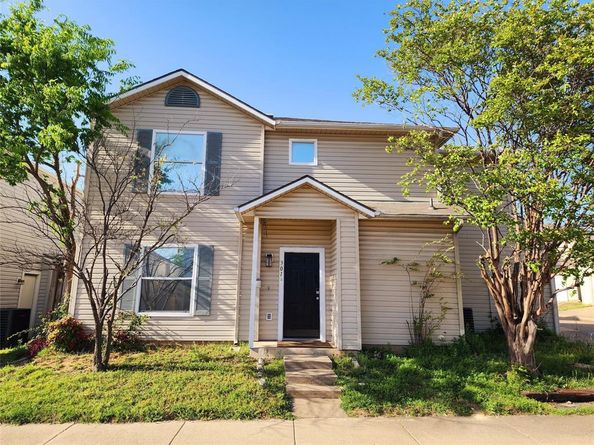 301  Ensenada Plaza , Dallas Texas 75211