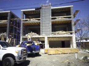 1515  HOLLY Avenue , Dallas Texas 75204