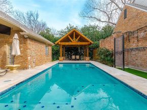 11712  Forest Court , Dallas Texas 75230