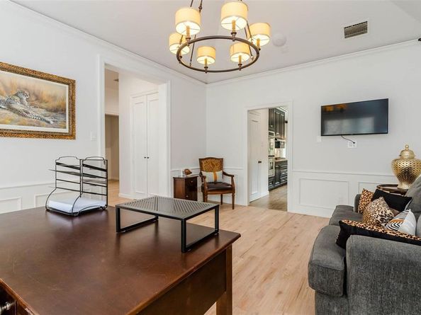 11712  Forest Court , Dallas Texas 75230
