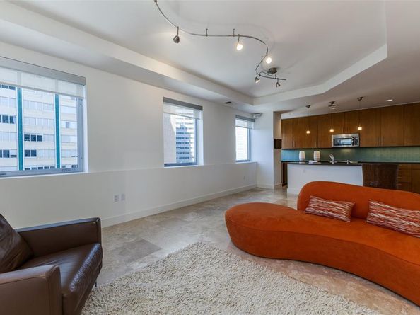 1505  Elm Street  1004, Dallas Texas 75201