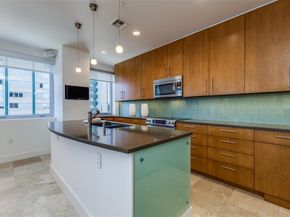 1505  Elm Street  1004, Dallas Texas 75201