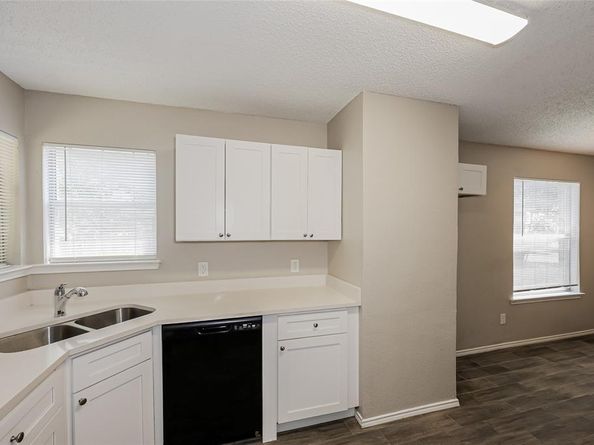 304  Meadow Street , Saginaw Texas 76179