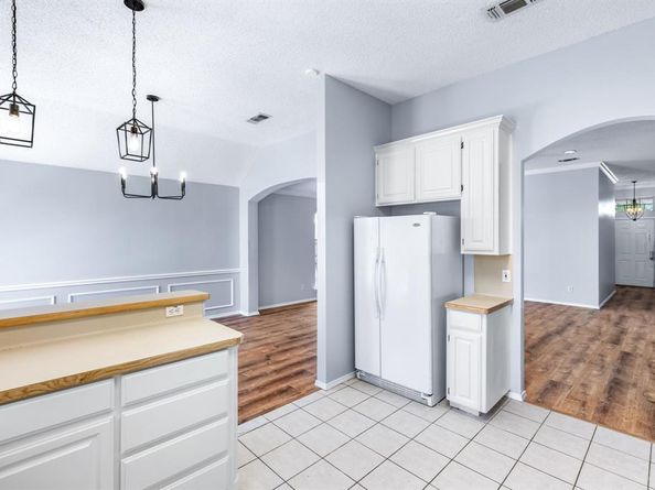 8737  San Joaquin Trail , Fort Worth Texas 76118
