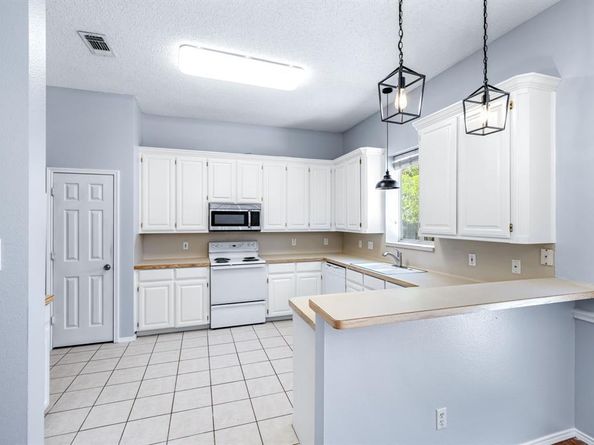 8737  San Joaquin Trail , Fort Worth Texas 76118