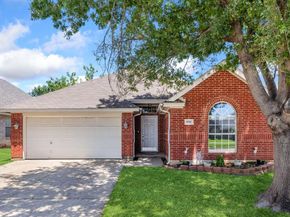 8737  San Joaquin Trail , Fort Worth Texas 76118