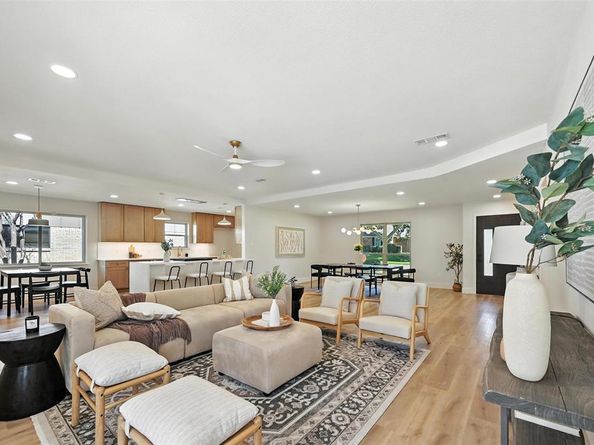 7620  La Risa Drive , Dallas Texas 75248