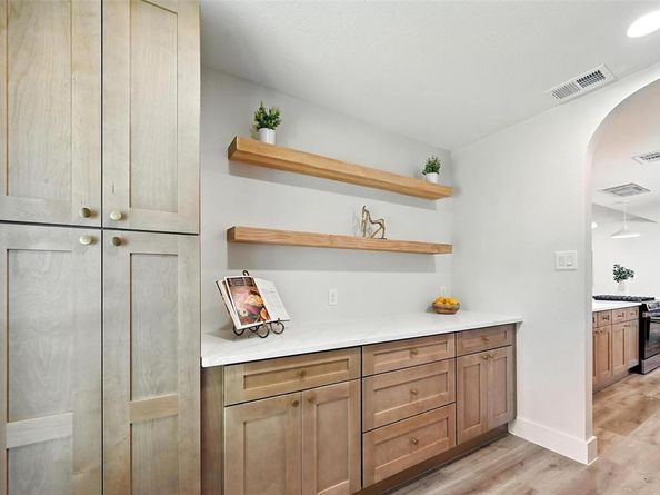 7620  La Risa Drive , Dallas Texas 75248