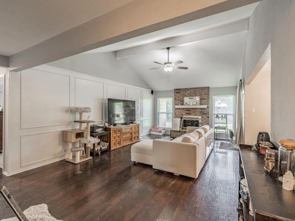 3936  Hemlock Street , Fort Worth Texas 76137