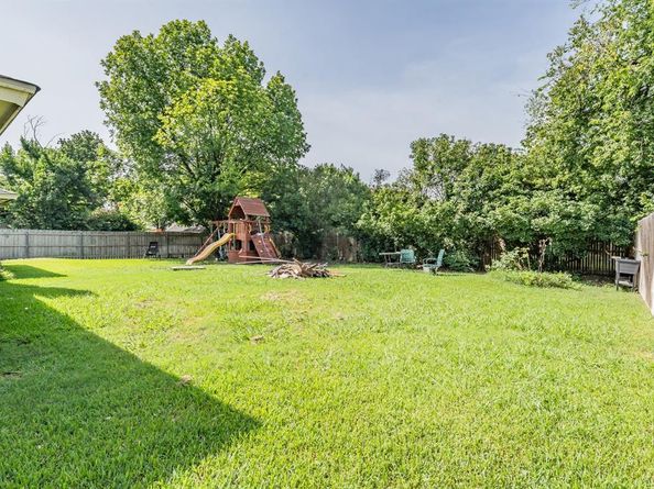 3936  Hemlock Street , Fort Worth Texas 76137