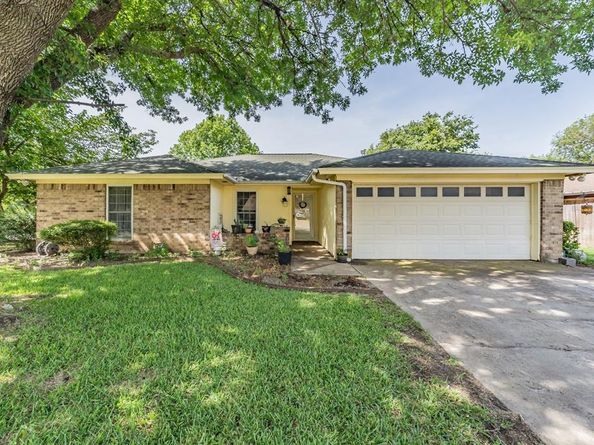 3936  Hemlock Street , Fort Worth Texas 76137