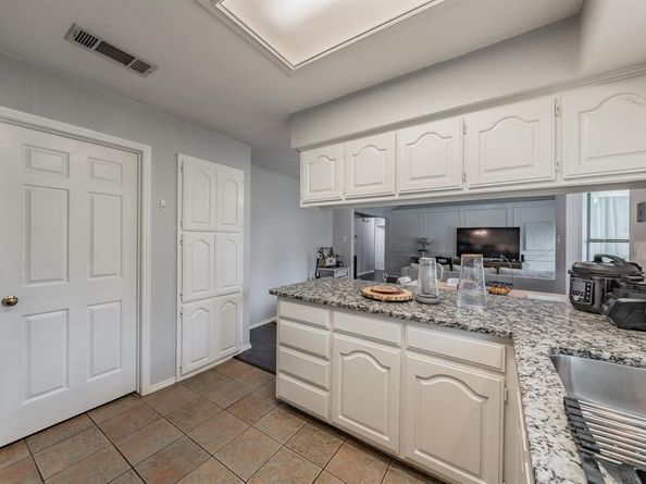 3936  Hemlock Street , Fort Worth Texas 76137