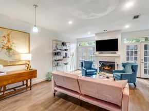 3918  Holland Avenue  110, Dallas Texas 75219