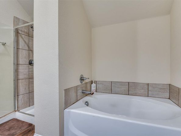 1936  Chieftain Lane , Arlington Texas 76010