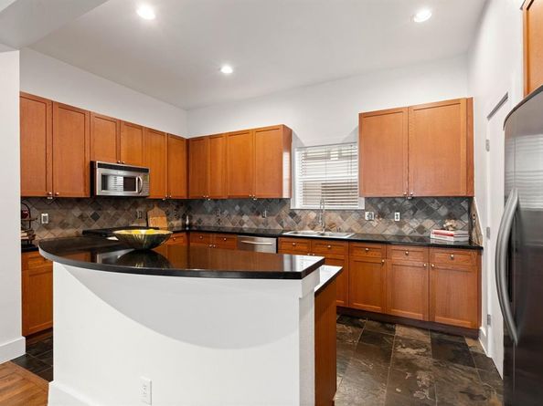 4830  Cedar Springs Road  32, Dallas Texas 75219