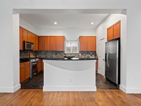 4830  Cedar Springs Road  32, Dallas Texas 75219