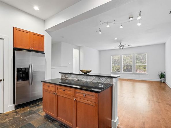 4830  Cedar Springs Road  32, Dallas Texas 75219