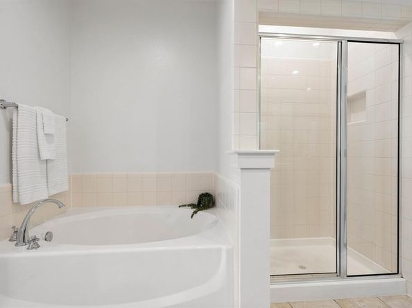 4830  Cedar Springs Road  32, Dallas Texas 75219